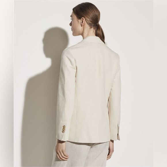 VINCE Textured Linen Double breasted blazer in Sand - Picture 4 of 9
